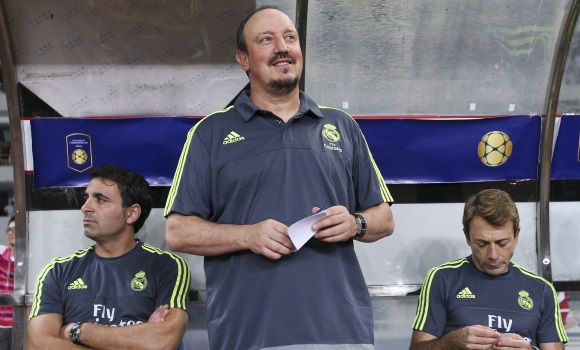 benitez-banquillo-milan-pretemporada-efe.jpg
