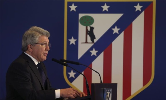 Cerezo-Escudo-Atletico-2015-efe.jpg