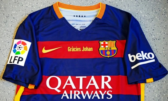 Camiseta-Barcelona-Gracies-Johan-2016.jpg