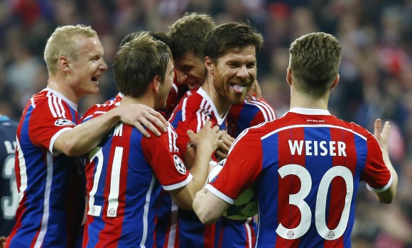 Xabi-Alonso-celebra-Bayern-Champions-2015-reuters.jpg