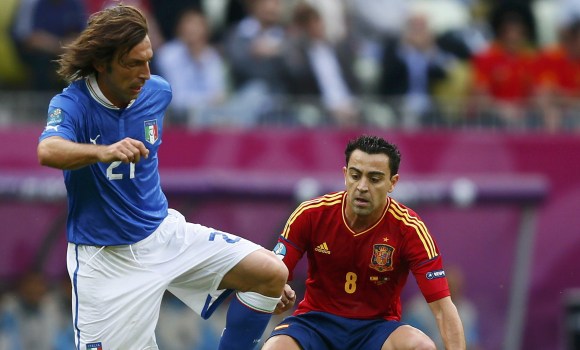 Pirlo-Xavi-2012-reuters.jpg