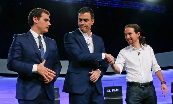 debate-elpais-candidatos-saludo2-efe.jpg