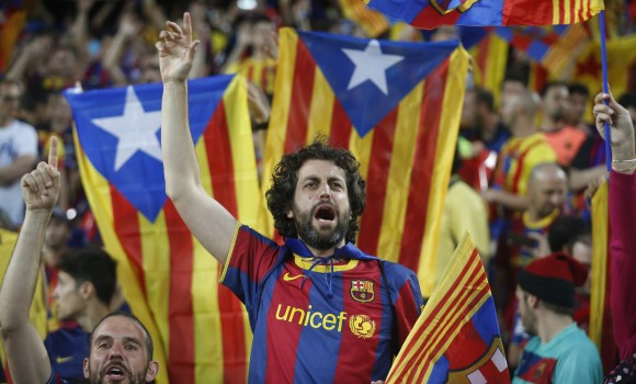 Estelada-pitada-final-copa-2015-efe.jpg