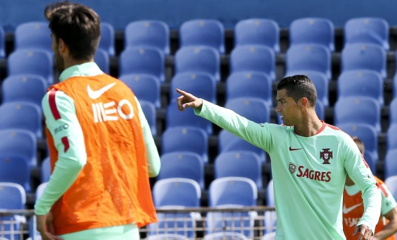 CR7-entreno-seleccion-2016-efe.jpg