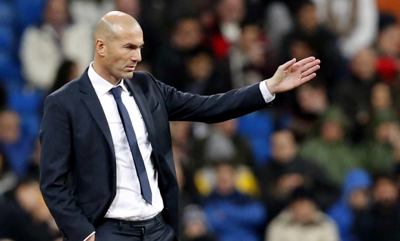 Zidane-ordenes-Bernabeu-2016-efe.jpg