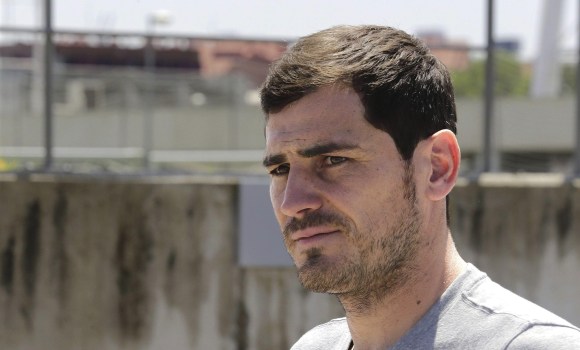 Casillas-concentracion-espana-2015-efe.jpg