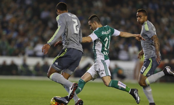danilo-varane-betis-efe.jpg