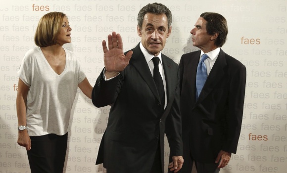 Cospedal-Aznar-SarkozyFAES29junio2015-EFE.jpg