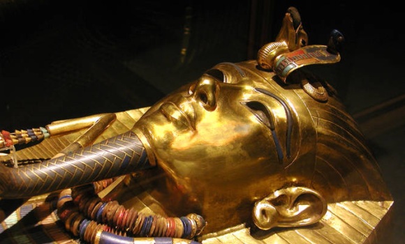tutankamon-ataud-wikipedia.jpg