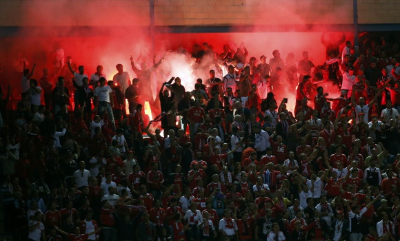 Bengalas-Calderon-benfica-2015-reuters.jpg