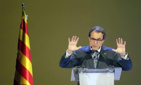 mas-atril-senyera-efe.jpg