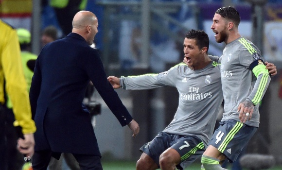 CR7-celebra-Ramos-Zidane-2016-efe.jpg