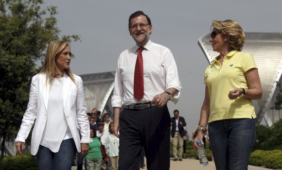 Cifuentes-Rajoy-Aguirre-pasean-2015-efe.jpg