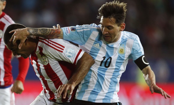 messi-paraguay-reuters.jpg