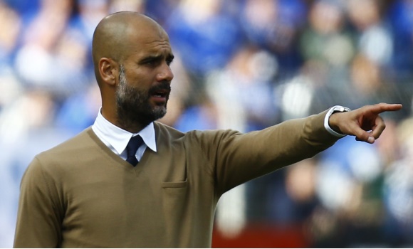 Guardiola-ordenes-jersey-marron-2015-reuters.jpg