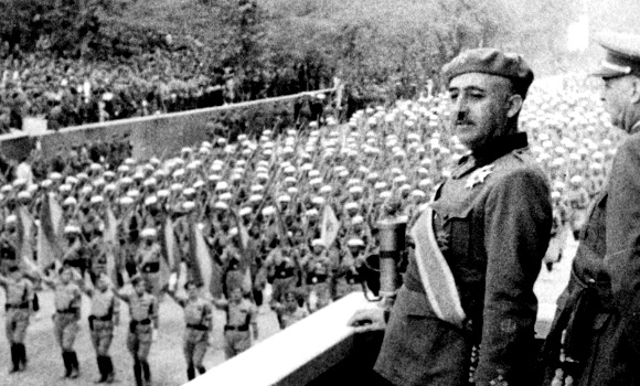 franco-desfile-victoria-fff.jpg