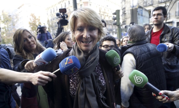 aguirre-microfonos-efe.jpg