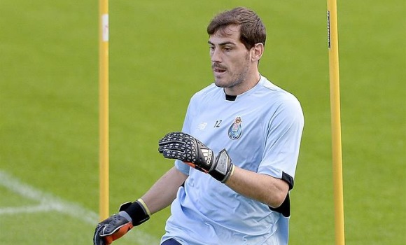 casillas-entrena-oporto-efe.jpg