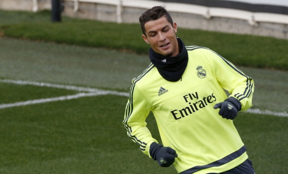 CR7-entreno-amarillo-2016-efe.jpg