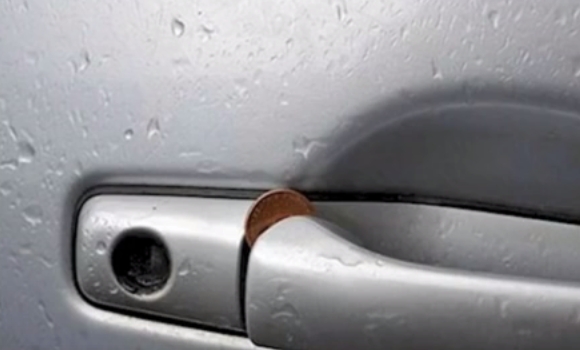 truco-moneda-coche.jpg
