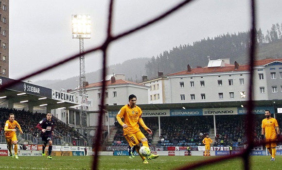 Messi-penalti-2016-efe-Eibar.jpg