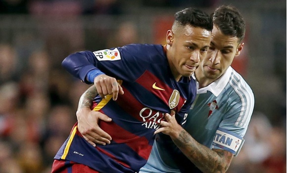 Neymar-Hugo-Mallo-2016-efe.jpg