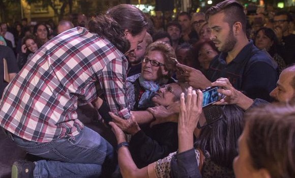 iglesias-anciana-mitin-tw.jpg