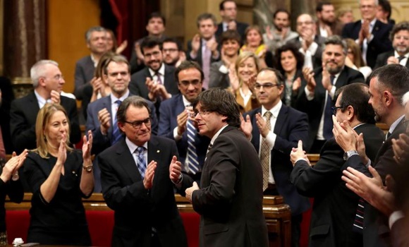 investidura-puigdemont-efe.jpg