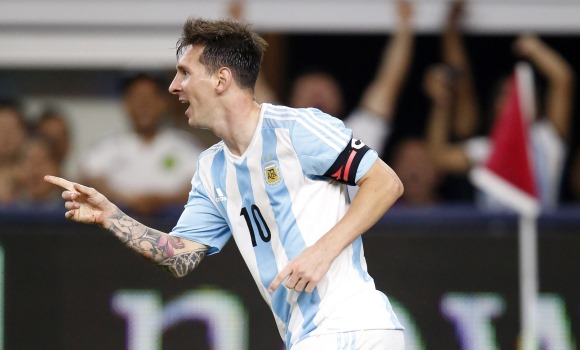 Messi-celebra-2015-Argentina-reuters.jpg