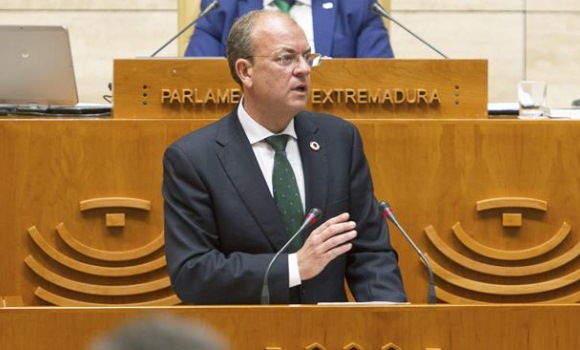 monago-parlamento-extremadura-efe.jpg