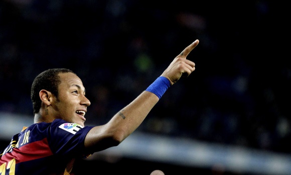 Neymar-celebra-gol-Rayo-2015-efe.jpg
