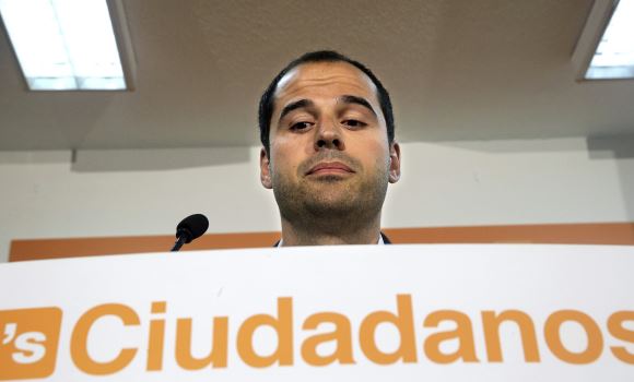 Aguado: Rivera ha tirado del carro durante muchos años y ha llegado el turno de que otros rostros le acompañen