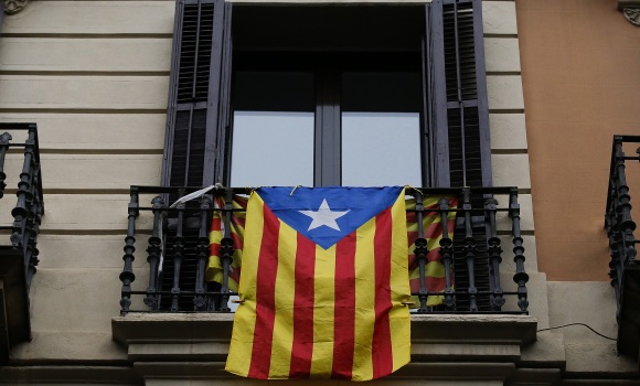 senyera-reuters.jpg