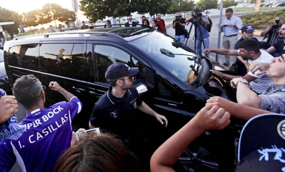 Casillas-coche-Oporto-2015-efe.jpg