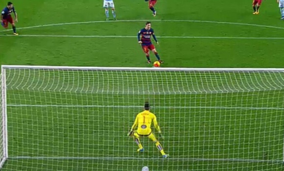Messi-Penalti-Suarez-2016-canalplus-pisa-area.jpg