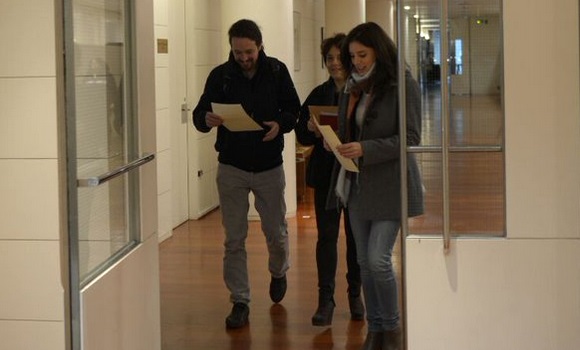 iglesias-acta-congreso-podemos.jpg