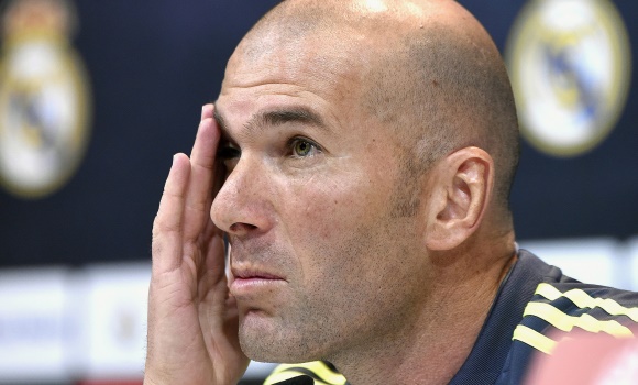 Zidane-tapa-cara-RP-2016-efe.jpg
