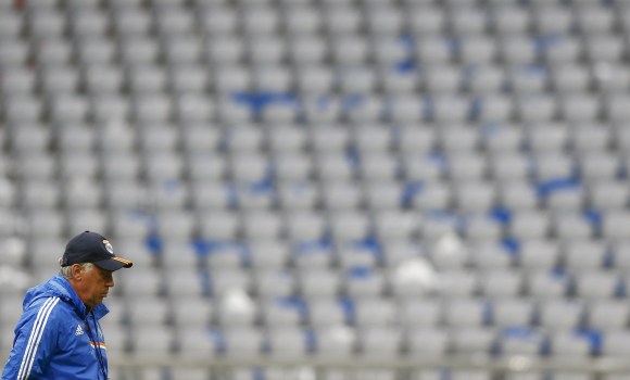 Ancelotti-grada-solo-2015-reuters.jpg