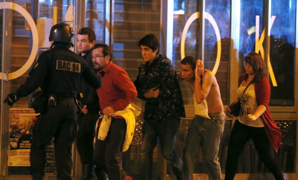 evacuados-bataclan-atentado-paris-reuters.jpg
