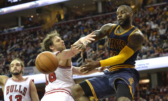 Gasol-Lebron-2015-reuters.jpg
