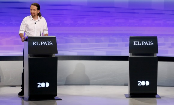 debate-elpais-iglesias-atril-rajoy-vacio-efe.jpg