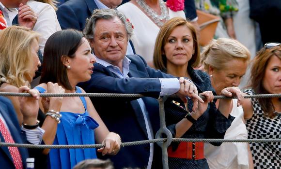Cospedal-marido-lasVenta-3junio2015EFE.jpg