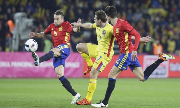 jordi-alba-rumania-reuters.jpg