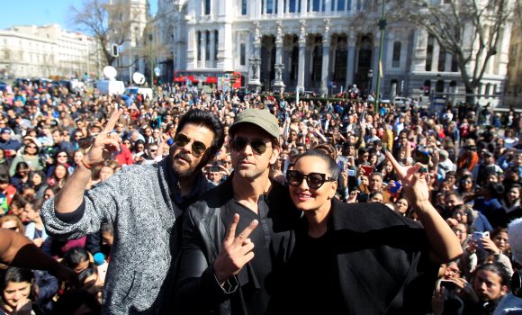 flashmob-bollywood-efe.jpg