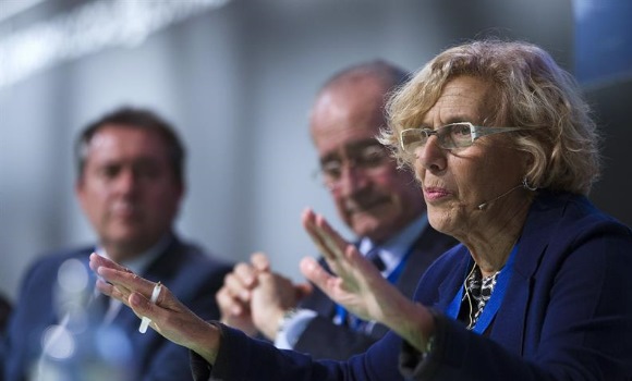 carmena-acto-7oct-efe.jpg