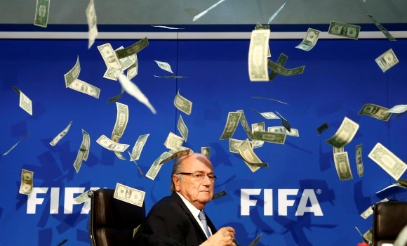 blatter-billetes-reuters.jpg