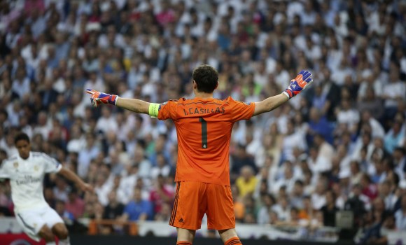Casillas-ordenes-2015-EFE.jpg