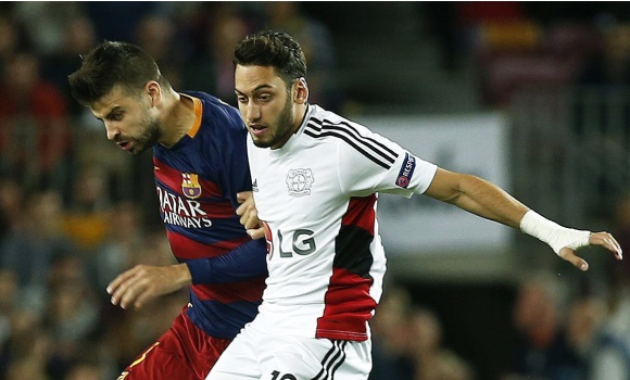 Pique-Bayer-Leverkusen-2015-efe.jpg