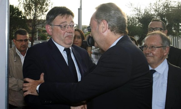 puig-saluda-fabra-efe.jpg