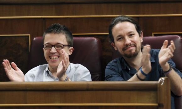 errejon-iglesias-aplauso-congreso-01MAR16-efe.jpg